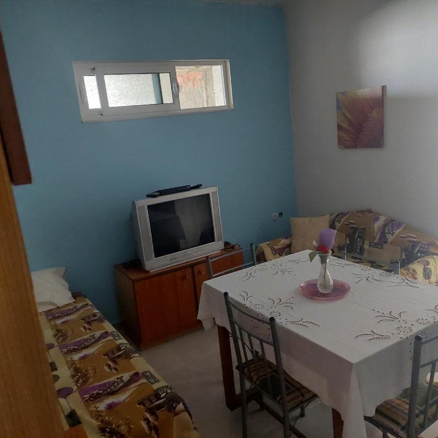 Central Condos Sarande Luaran gambar